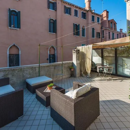 Guest house Tre Sestieri Terrace Canal View *