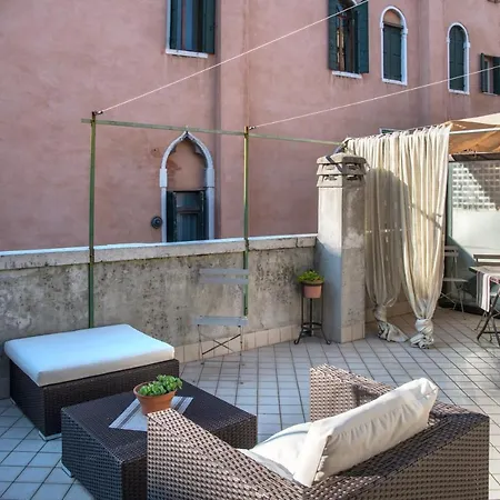 Tre Sestieri Terrace Canal View Guest house Venice